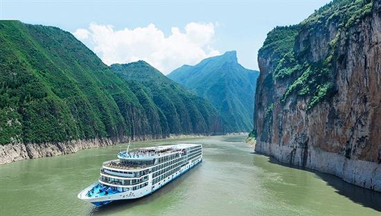 世纪游轮推出的重庆市内游轮旅游新产品名叫“渝见山峡” 资料 图